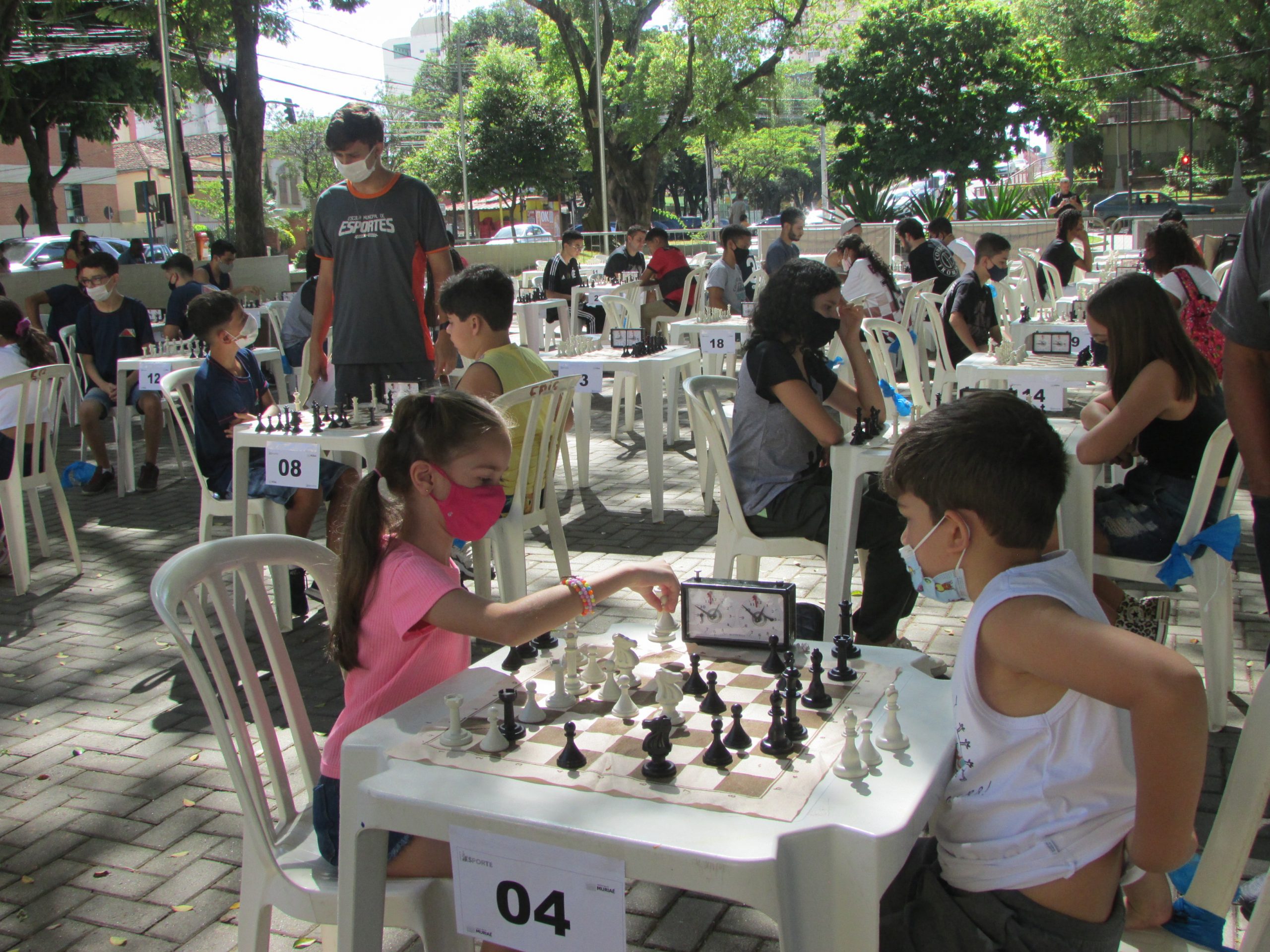 CONJUNTO DE XADREZ PARA COMPETIÇÕES E ESTUDOS